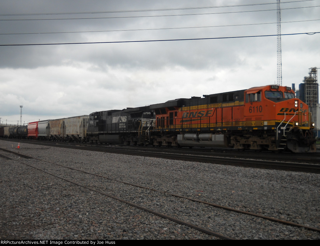 BNSF 6110 West